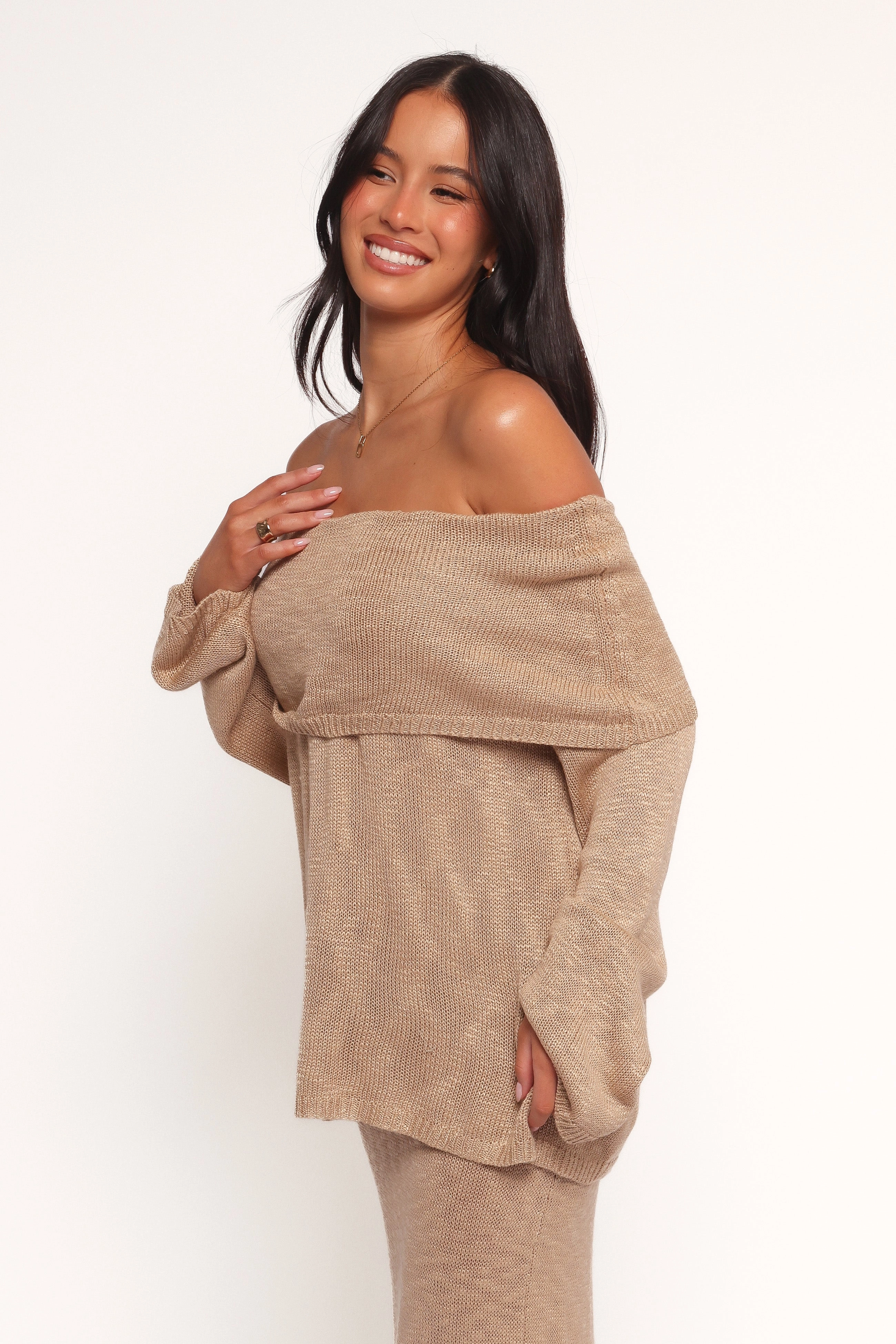 Indya Off Shoulder Top - Mocha